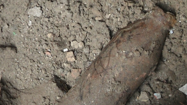 L'anziano stava tentando di aprire la bomba ed &egrave; esplosa: ha perso le gambe a Vicenza