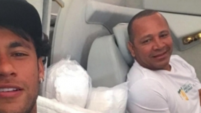 Le père de Neymar est aussi son agent - sports.fr