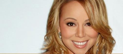 Mariah Carey has reason to be relieved since she was not home when burglars broke in. [Image Credit: Steve Gawley/Wikimedia]