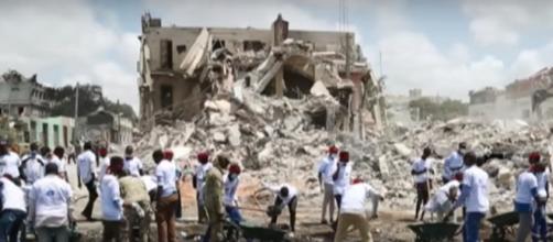 Mogadishu bombing death toll rises to 358 [Image via YouTube/Al Jazeera English]