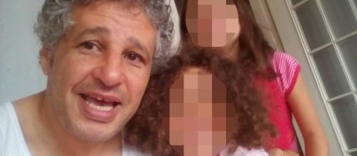 Papà dà fuoco alla casa e si suicida: tutti morti, lui e i quattro figlioletti. Foto: Facebook.