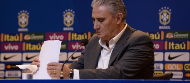 Com Diego na lista, Tite apresenta seleção para amistosos de 2017. Com Diego na lista, Tite apresenta seleção para amistosos de 2017.