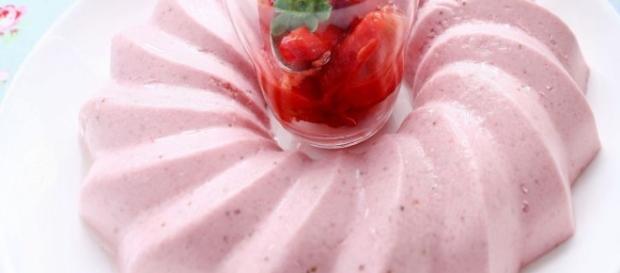 Ecco un'anello di barese alla frutta rossa Ecco un'anello di barese alla frutta rossa