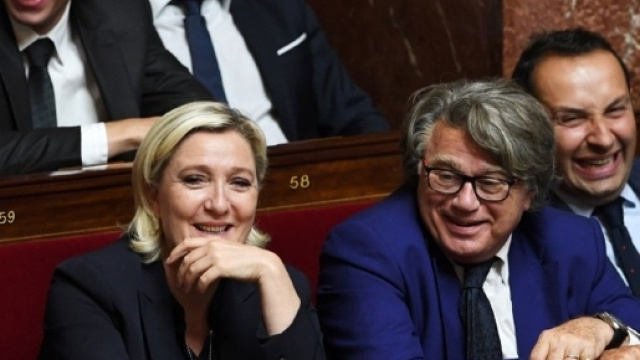 Quand Marine Le Pen traite Gérald Darmanin de "Judas" - rtl.fr