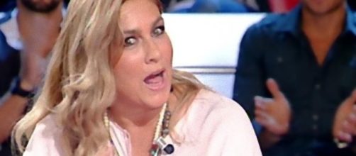 Romina Power perde il controllo sui social.