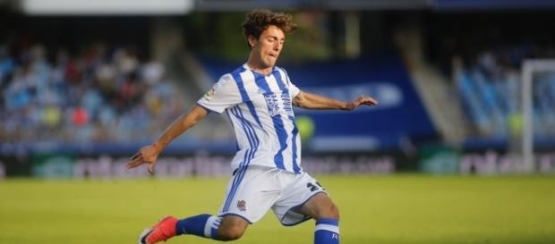 Álvaro Odriozola en un encuentro con la Real Sociedad. Álvaro Odriozola en un encuentro con la Real Sociedad.
