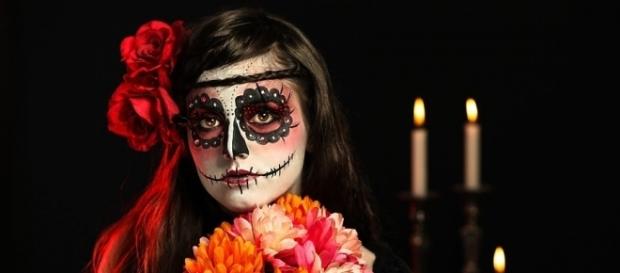 Organización de actividades en México en honor al Día de Los Muertos. - bancodeimagenesgratis.com Organización de actividades en México en honor al Día de Los Muertos. - bancodeimagenesgratis.com