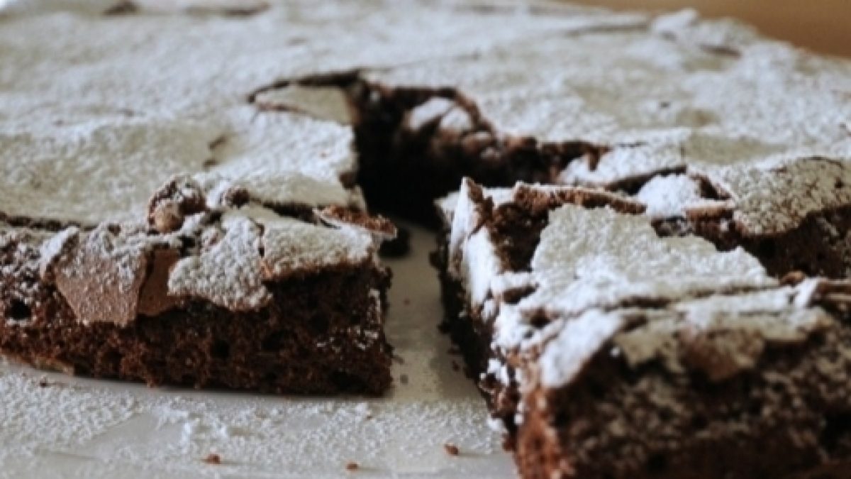 Come evitare che la torta si attacchi alla teglia