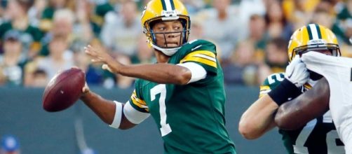 Packers quarterback Brett Hundley tries to guide Green Bay to a home win on Sunday against the Saints. [Image via NFL/YouTube]