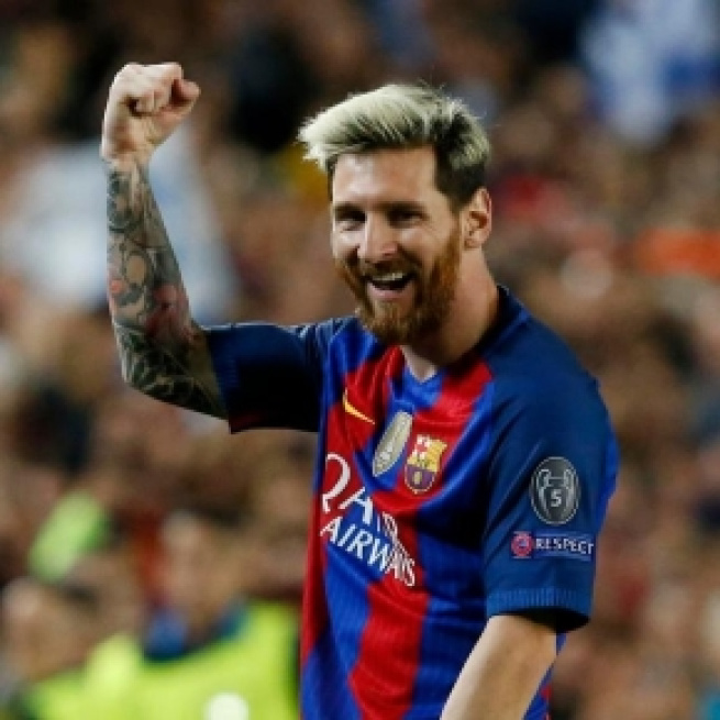 Lionel Messi 'to sign new five-year Barcelona contract next month' - thesun.co.uk