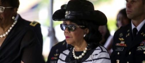 Rep Frederica Wilson at La David Johnson funeral / [Image credit: CBS Evening News/YouTube]
