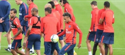 PSG : Lucas et Krychowiak absents de l'entraînement - Le Parisien - leparisien.fr