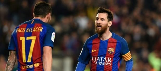 Alcacer y Messi FC Barcelona rumbo a Francia Alcacer y Messi FC Barcelona rumbo a Francia