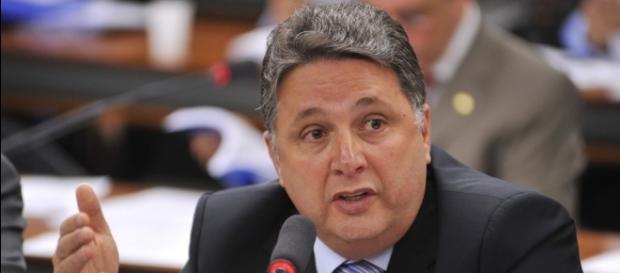 Anthony Garotinho denuncia corrupção no poder judiciário Anthony Garotinho denuncia corrupção no poder judiciário