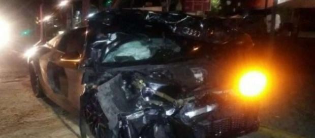 Así quedó el auto del atacante del Guadalajara, Alan Pulido Así quedó el auto del atacante del Guadalajara, Alan Pulido