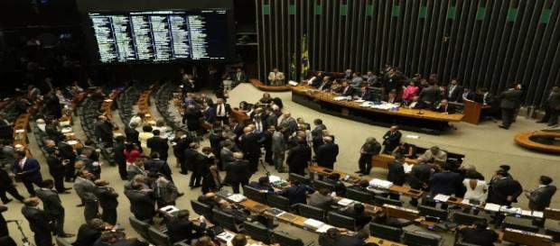 Base aliada barra nova denúncia contra Temer na Câmara / Foto: Fabio Rodrigues Pozzebom / Agência Brasil Base aliada barra nova denúncia contra Temer na Câmara / Foto: Fabio Rodrigues Pozzebom / Agência Brasil