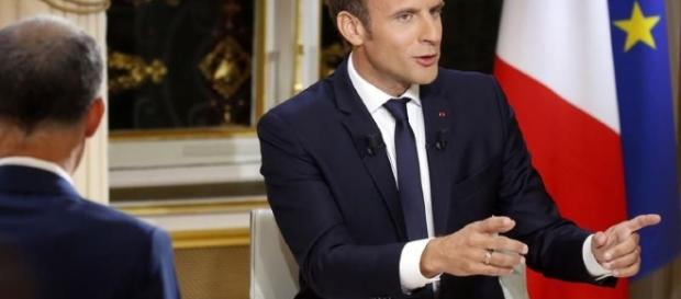 Le Président Macron au cours sa première allocution télévisée TF1/LCI Le Président Macron au cours sa première allocution télévisée TF1/LCI