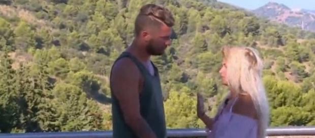 Les Marseillais vs Le Reste du Monde 2 : Kevin préfère le jeu et laisse Carla repartir toute seule Les Marseillais vs Le Reste du Monde 2 : Kevin préfère le jeu et laisse Carla repartir toute seule