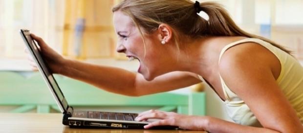Muitas mulheres exageram nas suas postagens Muitas mulheres exageram nas suas postagens