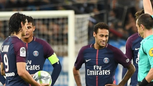 Carton rouge Neymar lors du match OM - PSG