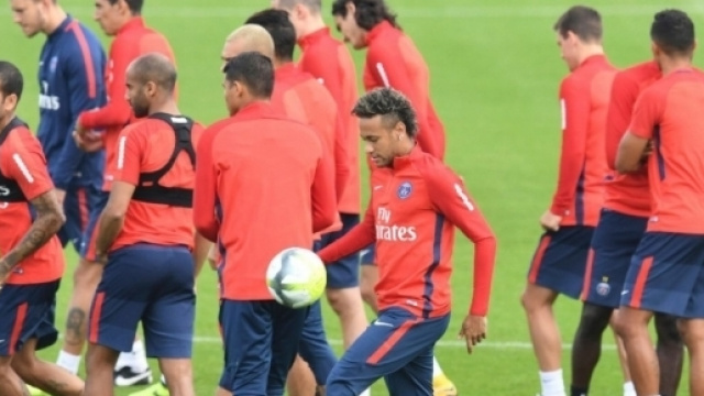 PSG : Lucas et Krychowiak absents de l'entraînement - Le Parisien - leparisien.fr
