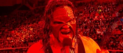 Kane did more damage to superstars of the roster on the latest 'Raw' episode. [Image via WWE/YouTube]
