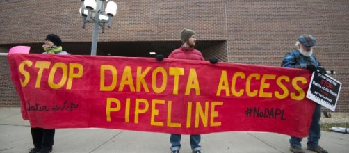 Anti Dakota Pipeline Protest [image courtesy Fibonacci Blue flickr]