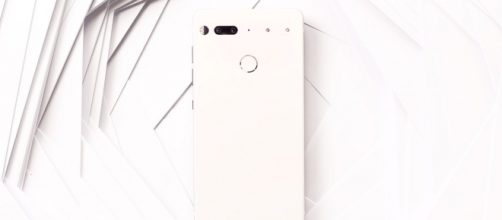 Essential has reduced the PH-1's price by $200 to lure buyers (Image via: Essential/Twitter)