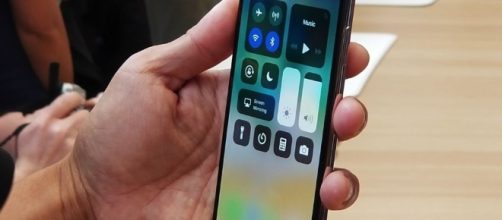 iPhone X: arriverà una piacevole novità da Apple? - engadget.com