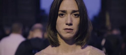 La actriz Anna Maruny en el vídeo de 'Help Catalonia. Save Europe'. Fuente: Youtube.
