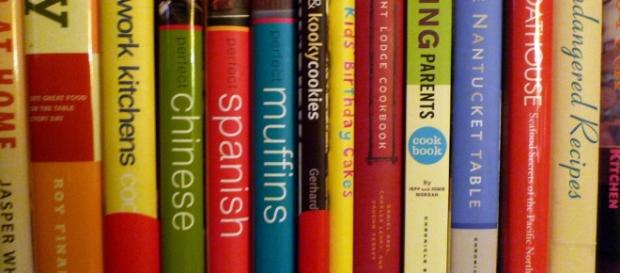 Books on a shelf / Lori L. Stalteri via Flickr Books on a shelf / Lori L. Stalteri via Flickr