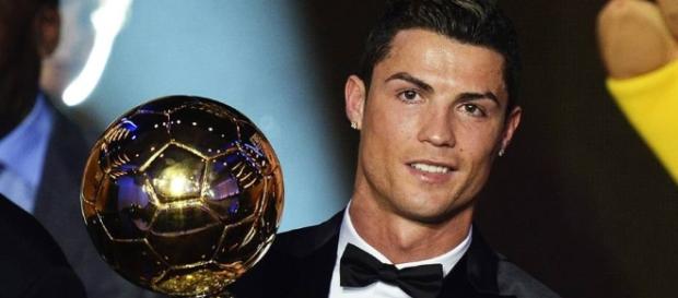 Cristiano Ronaldo vence a Bola de Ouro da Fifa Cristiano Ronaldo vence a Bola de Ouro da Fifa