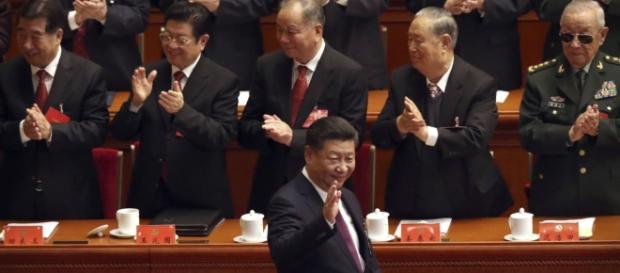 En Chine, Xi Jinping devient l'égal politique de Mao - voaafrique.com En Chine, Xi Jinping devient l'égal politique de Mao - voaafrique.com