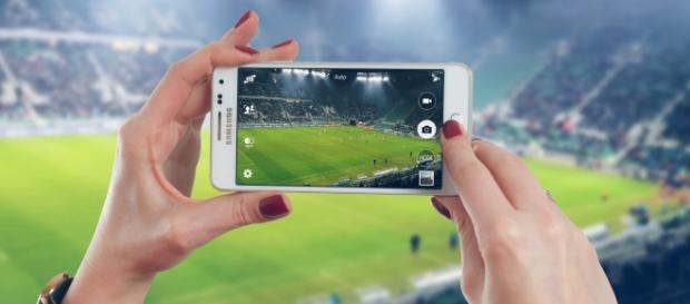 Experience the new generation Android smartphone (Image via: pexels/pixabay.com) Experience the new generation Android smartphone (Image via: pexels/pixabay.com)