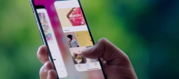 iPhone X / Apple/ Youtube Screenshot iPhone X / Apple/ Youtube Screenshot