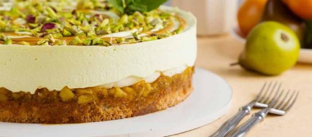 Ricetta cheesecake ricotta e pere. Ricetta cheesecake ricotta e pere.