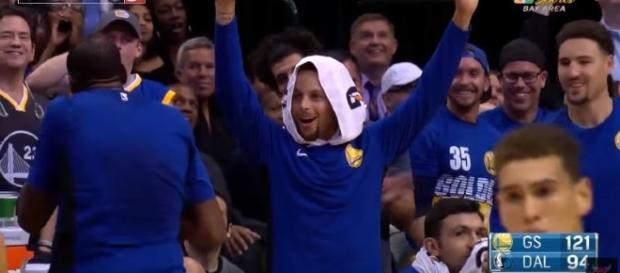 Stephen Curry was shocked after Jordan Bell dunk in the game against the Mavs. (Imgae Credit: Ximo Pierto/YouTube screencap) Stephen Curry was shocked after Jordan Bell dunk in the game against the Mavs. (Imgae Credit: Ximo Pierto/YouTube screencap)