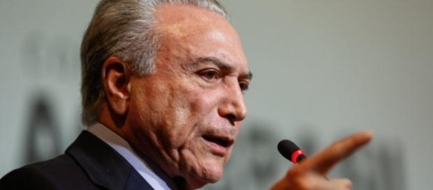 Temer deve garantir vitória folgada na Câmara, afirma deputado da base aliada do governo. Temer deve garantir vitória folgada na Câmara, afirma deputado da base aliada do governo.