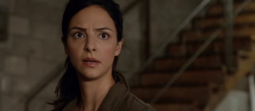 DC's Legends of Tomorrow | Zari Scene | The CW [Image Credit: CW Network Television/YouTube screencap]