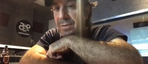 Marco Mazzoli spiega agli ascoltatori dello Zoo di 105 l'attuale situazione del programma