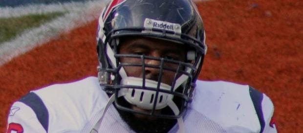 Duane Brown has returned to the Houston Texans after ending his holdout / Photo via Jeffrey Beal, Wikimedia Commons Duane Brown has returned to the Houston Texans after ending his holdout / Photo via Jeffrey Beal, Wikimedia Commons