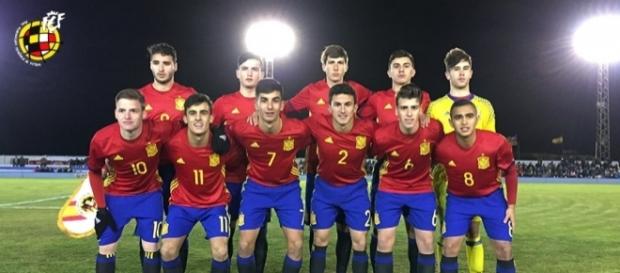 El once titular de la selección sub-17 que tantas alegrías está dando. El once titular de la selección sub-17 que tantas alegrías está dando.