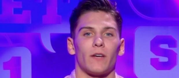 Secret Story 11 : Bryan buzze pour la première fois, découvrez la ... - sen360.fr Secret Story 11 : Bryan buzze pour la première fois, découvrez la ... - sen360.fr