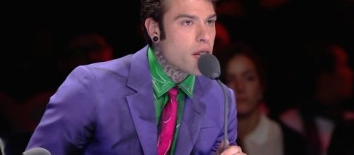FEDEZ AI FERRI CORTI CON LA PRODUZIONE DI X FACTOR DOPO LE VOCI ... - ildecoder.com