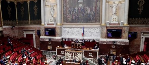 L'Assemblée vote la hausse de la CSG et la suppression des ... - rtl.fr
