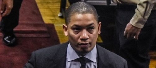 Tyronn Lue plans to implement changes if Cavs’ defense doesn’t improve [Image credit: Erik Drost/WikiCommons]