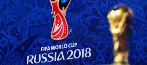 Des photos du ballon officiel de la Coupe du monde 2018 ont fuitées ! Des photos du ballon officiel de la Coupe du monde 2018 ont fuitées !
