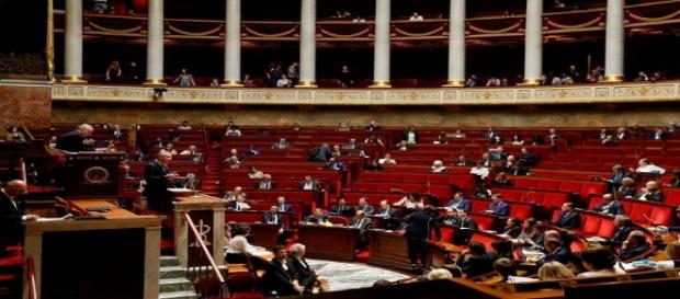 Les députés votent la hausse de la CSG Les députés votent la hausse de la CSG