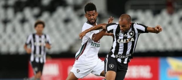Presidente do Corinthians afirma interesse em contratar jogador de clube carioca Presidente do Corinthians afirma interesse em contratar jogador de clube carioca