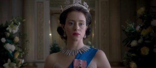 Olivia Colman joins "The Crown" as the new Queen Elizabeth. [Image credit: THR News/YouTube]